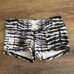 Fleo Shorts